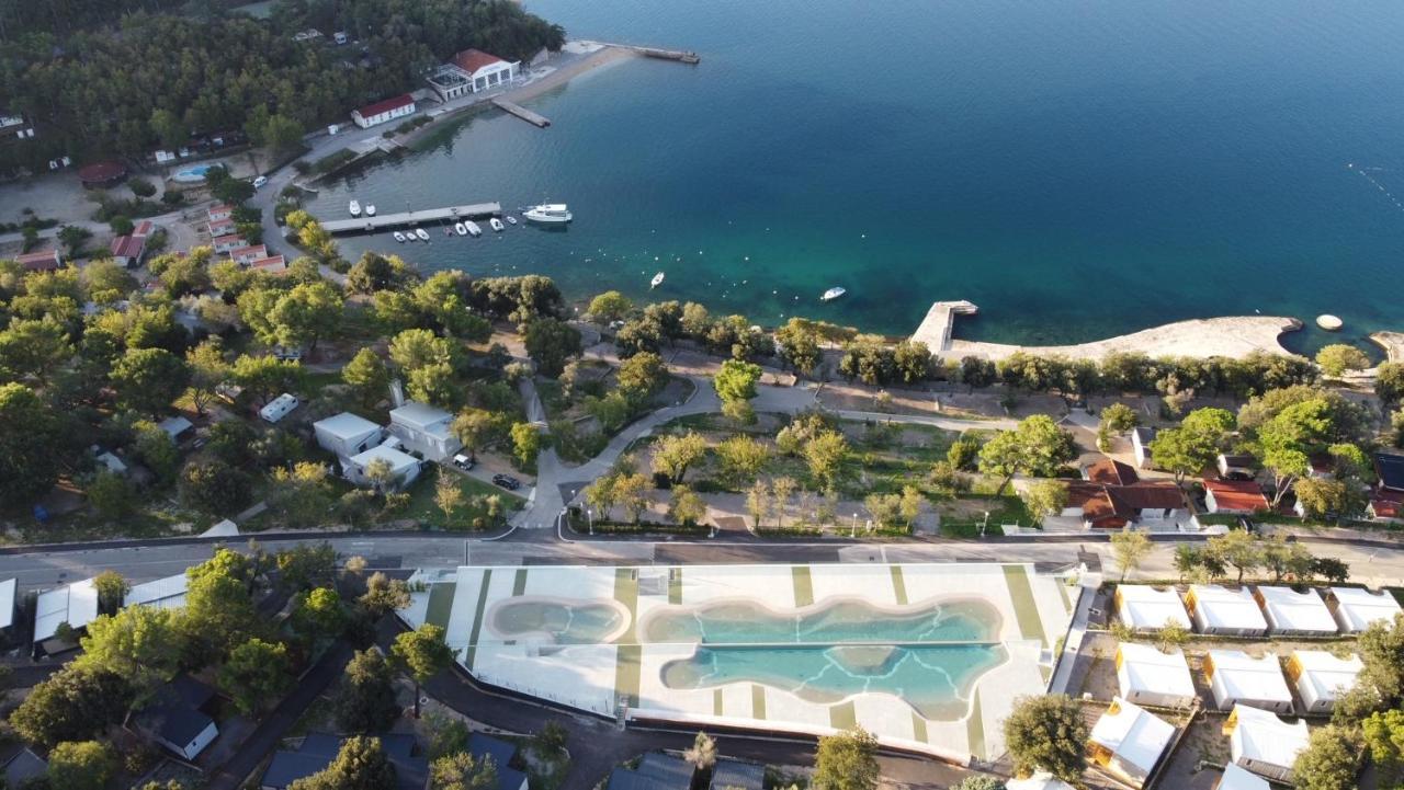 Sea House Shade, Pool & Jacuzzi - Privilege Point Camping & Villas Selce Bagian luar foto