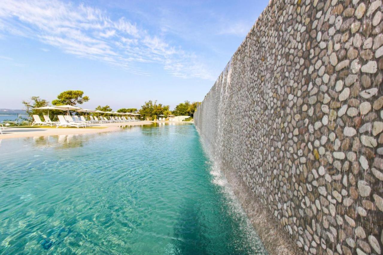 Sea House Shade, Pool & Jacuzzi - Privilege Point Camping & Villas Selce Bagian luar foto
