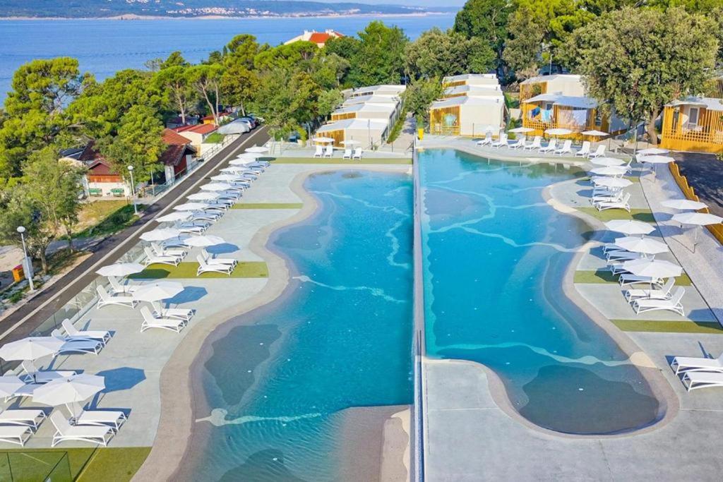 Sea House Shade, Pool & Jacuzzi - Privilege Point Camping & Villas Selce Bagian luar foto